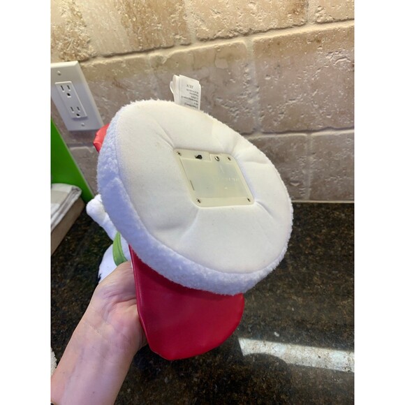 2014 Hallmark Snowboard Snoopy with Sound and Motion Christmas NWT - Picture 7 of 7